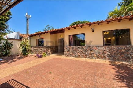 Casa - Venta - San Jorge, Asunción, Paraguay