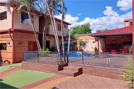 ALQUILO CASA CON PISCINA EN LAMBARE