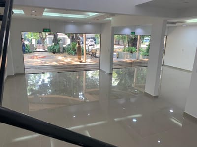 EN ALQUILER LOCAL COMERCIAL ZONA BOGGIANI