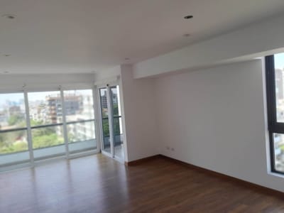 VENDO HERMOSO FLAT FRENTE A PARQUE, MIRAFLORES 6TO. PISO, VISTA EXTERIOR