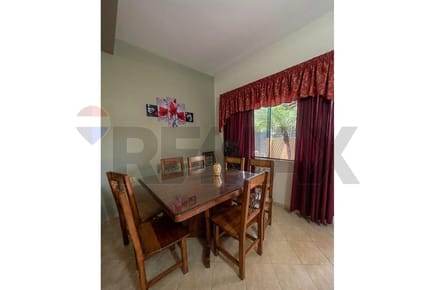 ALQUILO VIVIENDA AMPLIA DE 3 HABITACIONES