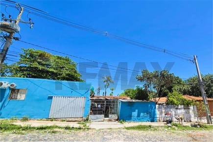 CASA A DEMOLER EN SAJONIA IDEAL PARA DESARROLLO 