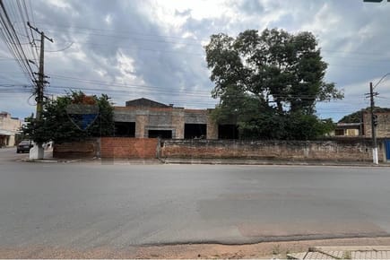 VENDO PROPIEDAD COMERCIAL EN ESQUINA. SAN LORENZO 300,000 $