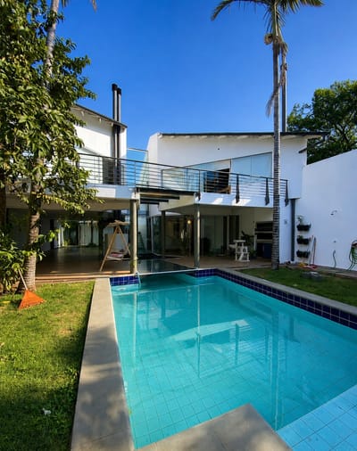 CASA DE 3 dormitorios EN BARRIO MANORA ASUNCION
