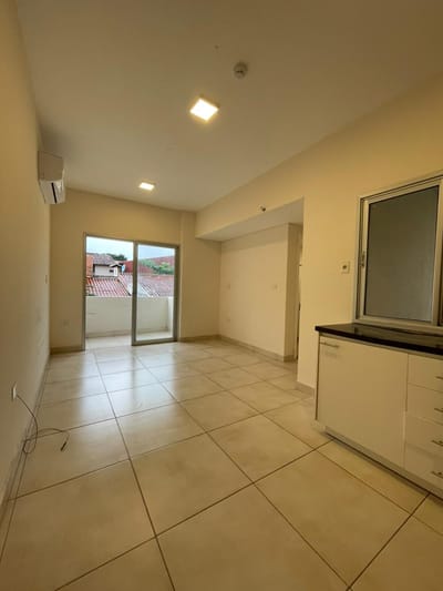 VENDO DEPARTAMENTO EN SAJONIA DE 1 DORMITORIO CON COCHERA