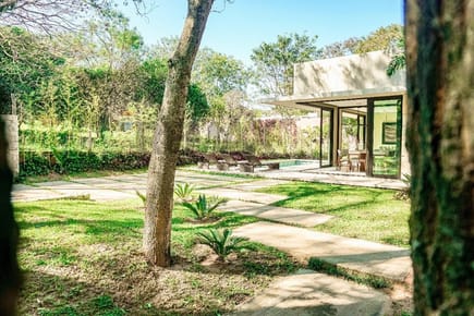 VENDO FINA RESIDENCIA AMOBLADA A ESTRENAR