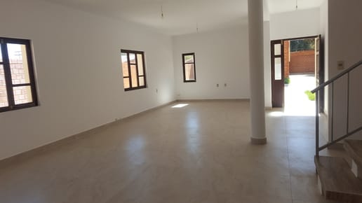 CASA EN ANTICRETICO