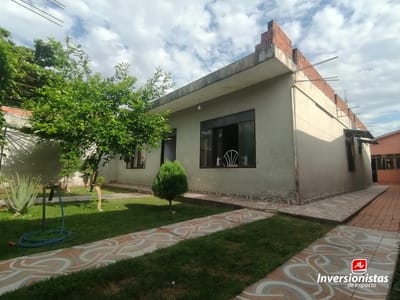 CASA EN VENTA CON TERRENO GRANDE Y DOBLE CONSTRUCCION Santos Dumont y Radial 13