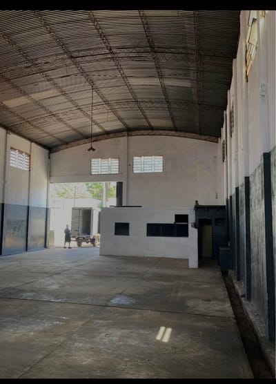 ALQUILER DE TINGLADO EN LAMBARÉ – UBICACIÓN ESTRATÉGICA SOBRE CACIQUE 