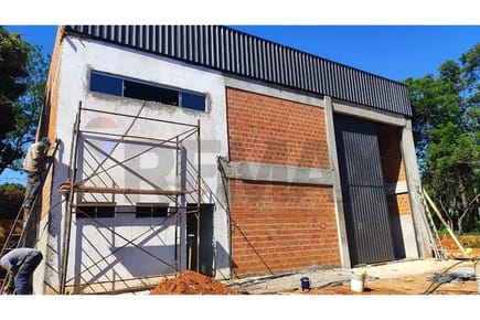 Tinglado de 600 m2 – Barrio Yukyey, Luque