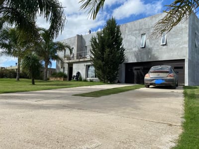 Unica Propiedad en Barrio Privado Colinas de Cco.