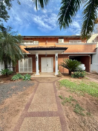 VENDO RESIDENCIA EN BARRIO RECOLETA CON ALTO POTENCIAL 