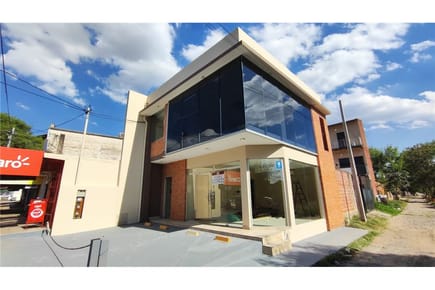 LOCAL COMERCIAL EN ALQUILER - MARIANO ROQUE ALONSO