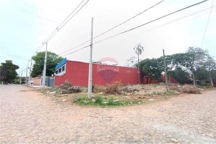 Vendo terreno en Fernando de la Mora.