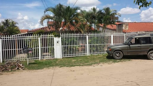CASA EN ANTICRETICO