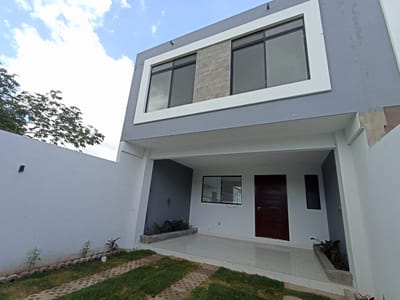 CASA EN VENTA ZONA ESTE