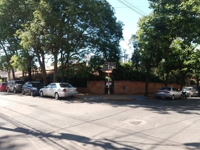 ALQUILO HERMOSA ESQUINA EN VILLA MORRA,, MALUTIN Y BULNES.