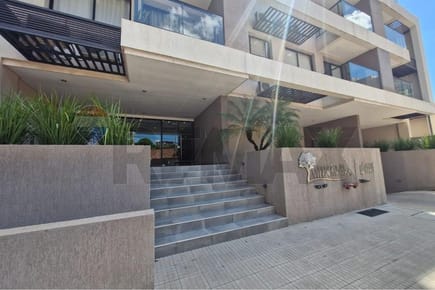 Departamento en alquiler Edificio Bosques de Villa morra