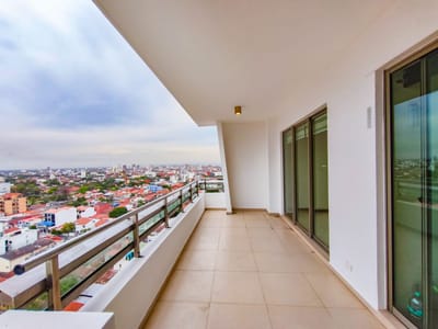Departamento de 3 dormitorios en venta 2do anillo Alemana