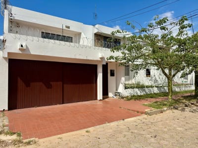 EN BARRIO EQUIPETROL/SIRARI AMPLIA CASA PARA EMPRESAS EN ALQUILER