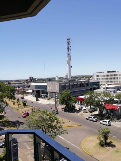 Amplio apartamento de tres dormitorios y lavadero en Maldonado