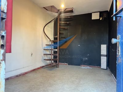 Venta Galpón + Casa 1 Dormitorio Cerrito! Patio al Frente. Parrillero!