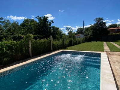 Vendo Amplia y Hermosa Casa con Piscina en Puerta del Lago – San Bernardino