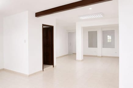 En alquiler Locales comerciales independiente zona Equipetrol 