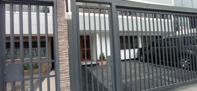 AMPLIO DEPARTAMENTO 4 DOR/COCHERA - VENTA 