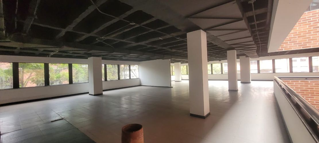 Edificio en arriendo en Chico norte, Bogotá - Miniatura 2