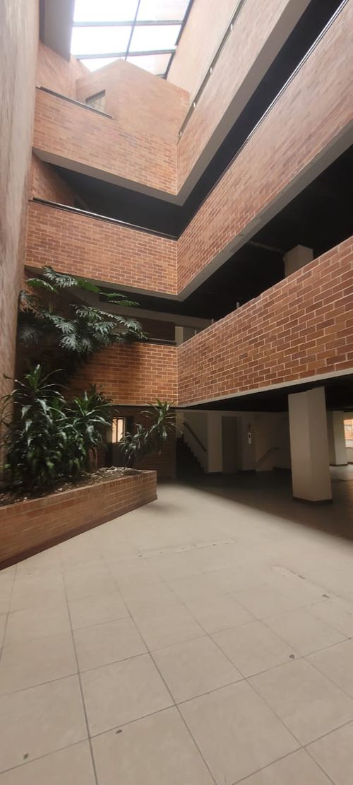 Edificio en arriendo en Chico norte, Bogotá - Miniatura 21