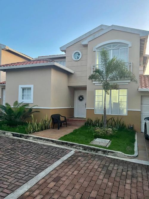 Casa en  Arriendo en Cr.la castellana, Barranquilla - Imagen 1