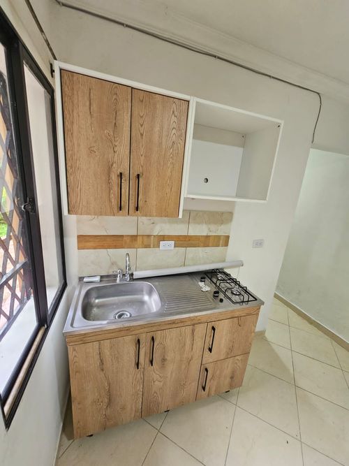 Apartaestudio en  Arriendo en Laureles, Medellín - Imagen 1