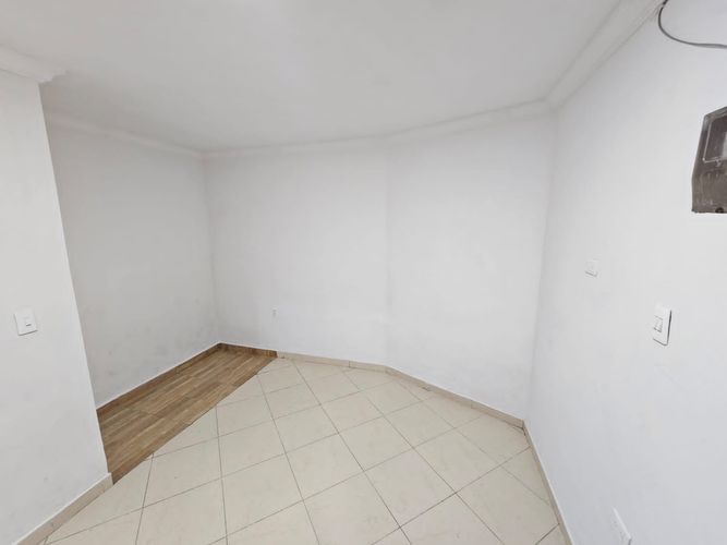 Apartaestudio en  Arriendo en Laureles, Medellín - Miniatura 4