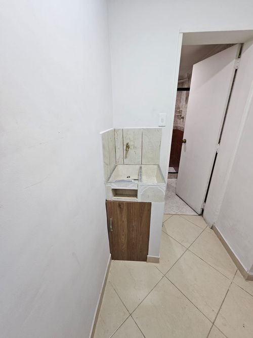 Apartaestudio en  Arriendo en Laureles, Medellín - Miniatura 5