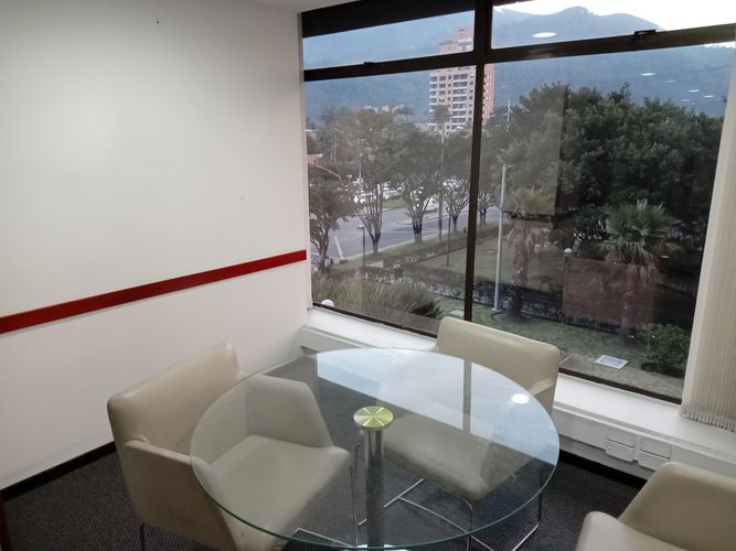 Oficina en  Arriendo en Santa Ana Centro Comercial Boutique, Bogotá - Miniatura 11