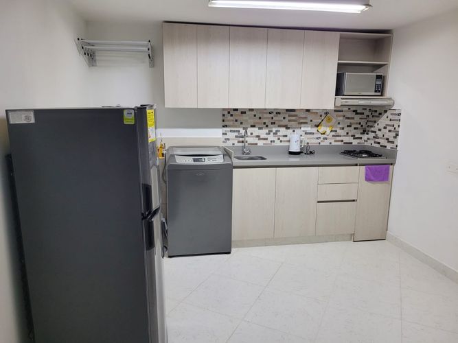 Apartaestudio en  Arriendo en Florida nueva, Medellín - Imagen 1
