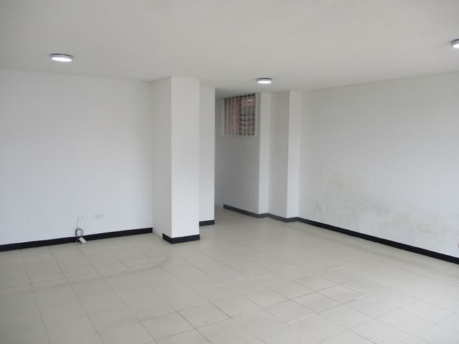 Local en arriendo en Engativá, Bogotá - Miniatura 4