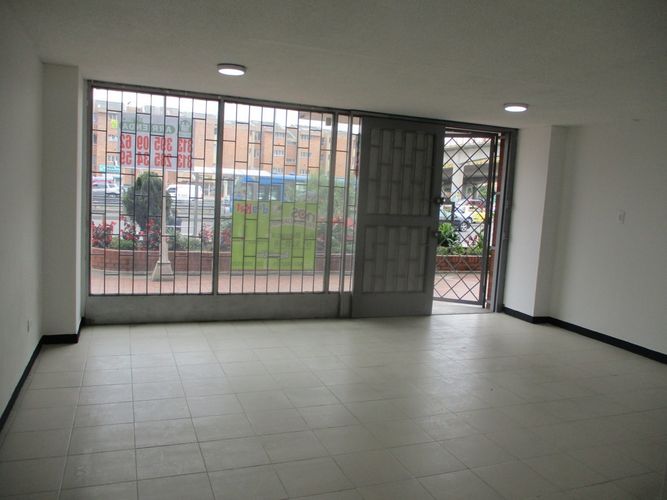 Local en arriendo en Engativá, Bogotá - Miniatura 7