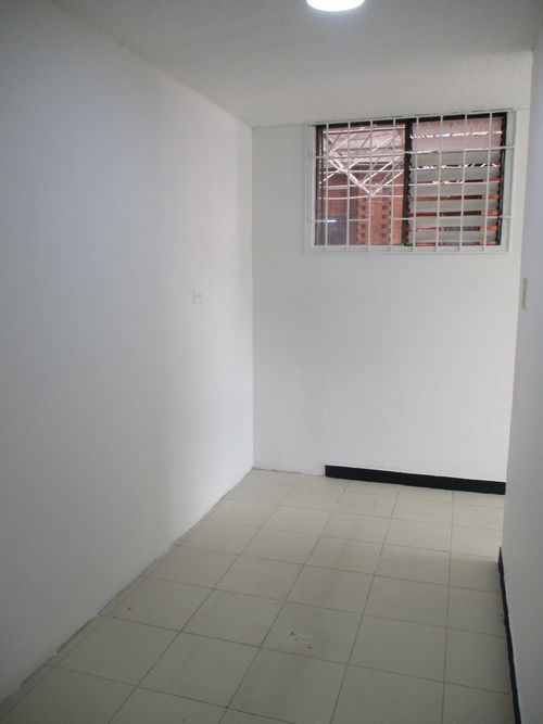 Local en arriendo en Engativá, Bogotá - Miniatura 9