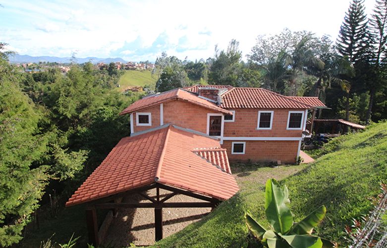 Finca en arriendo en Rionegro - Miniatura 2