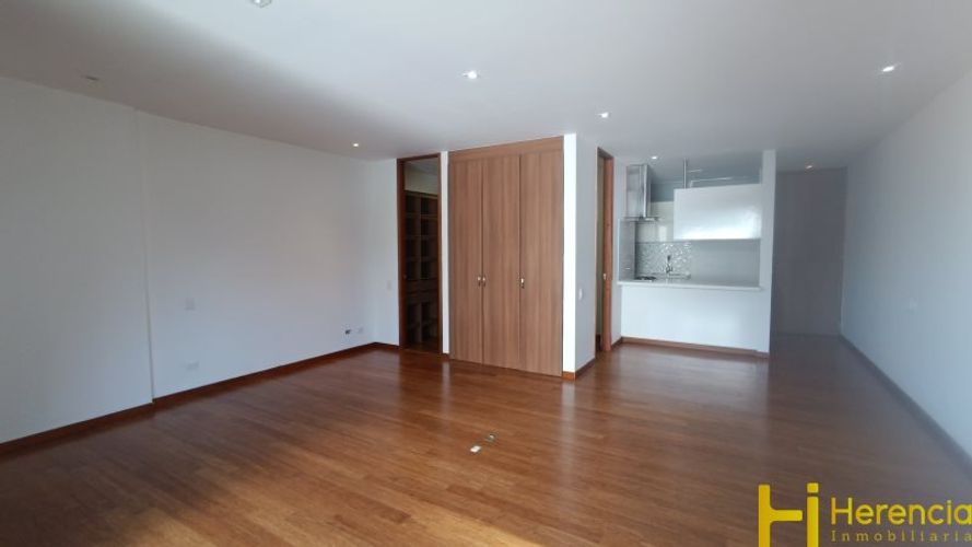 Apartaestudio en  Arriendo en Altos del poblado, Medellín - Miniatura 3