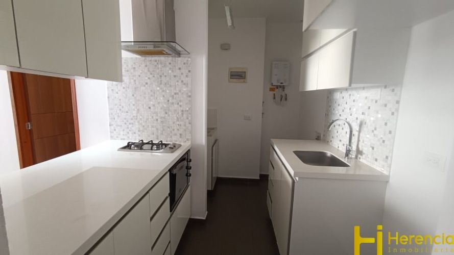 Apartaestudio en  Arriendo en Altos del poblado, Medellín - Miniatura 8