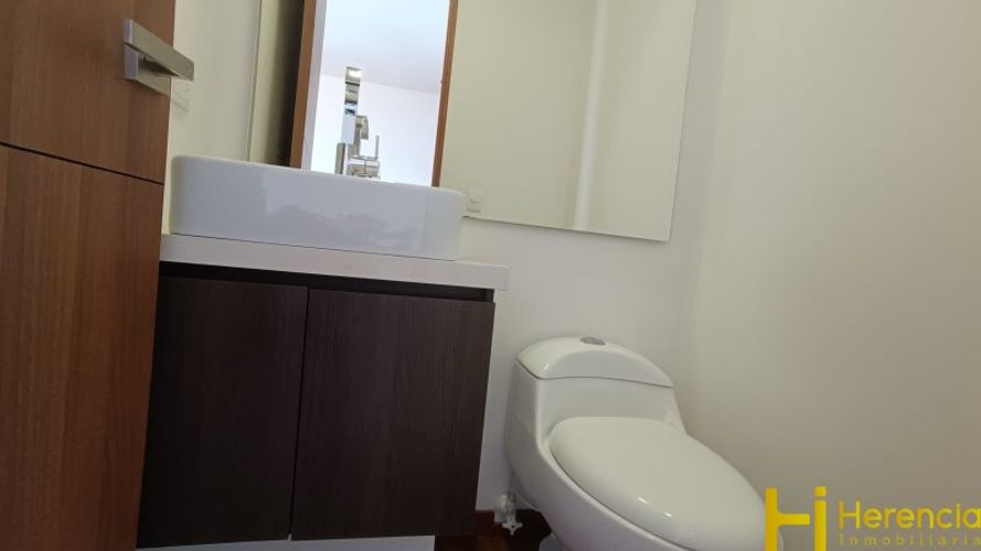 Apartaestudio en  Arriendo en Altos del poblado, Medellín - Miniatura 11