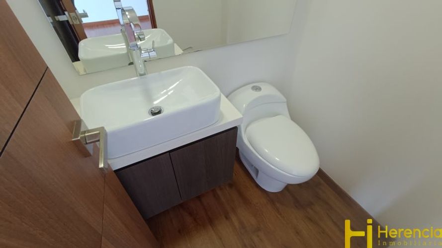 Apartaestudio en  Arriendo en Altos del poblado, Medellín - Miniatura 12