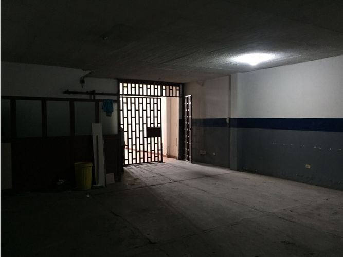 Edificio en arriendo en El piloto, Cali - Miniatura 5