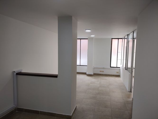 Oficina en venta en Lago gaitan, Bogotá - Miniatura 6