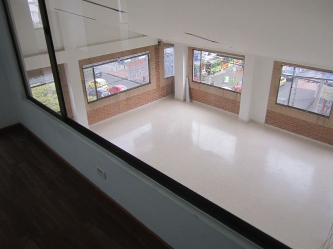Edificio en arriendo en El Lago, Bogotá - Miniatura 5