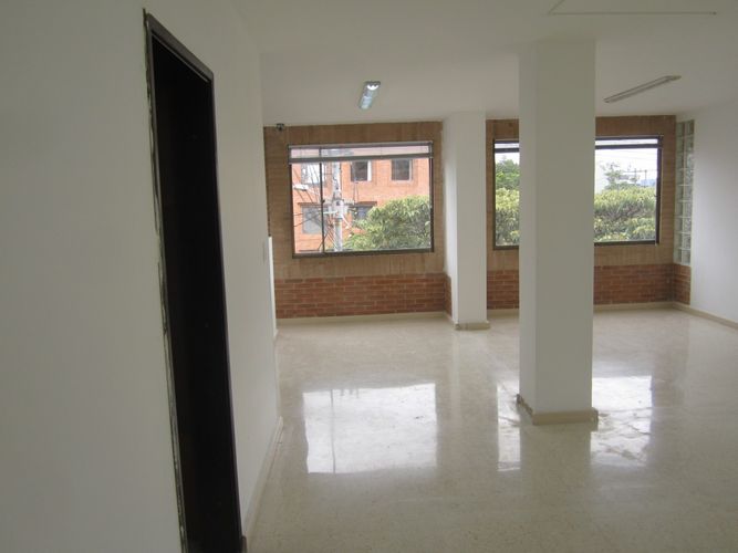 Edificio en arriendo en El Lago, Bogotá - Miniatura 15