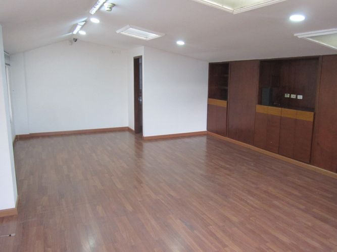 Edificio en arriendo en El Lago, Bogotá - Miniatura 2
